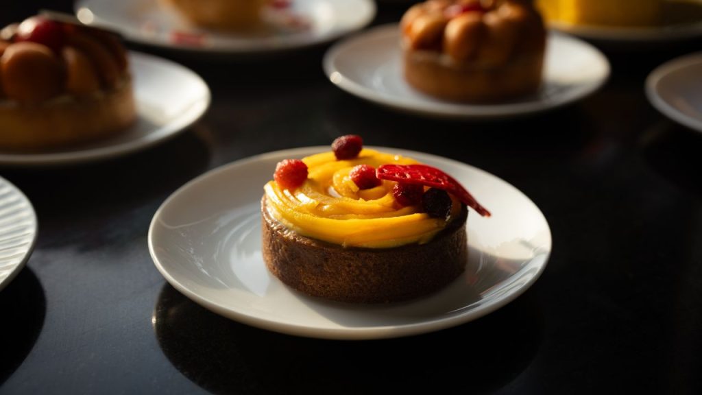 How to become a pastry chef