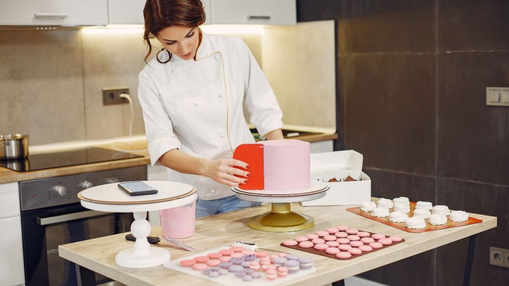 How to become a pastry chef