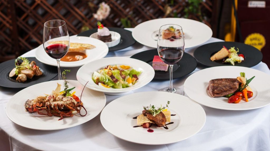 What is the starting salary of a chef